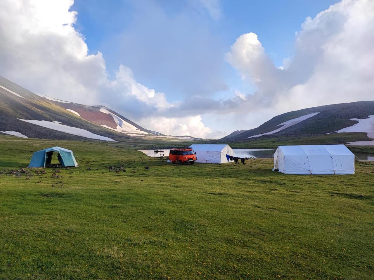 Highland Hostel Erivan Exterior foto