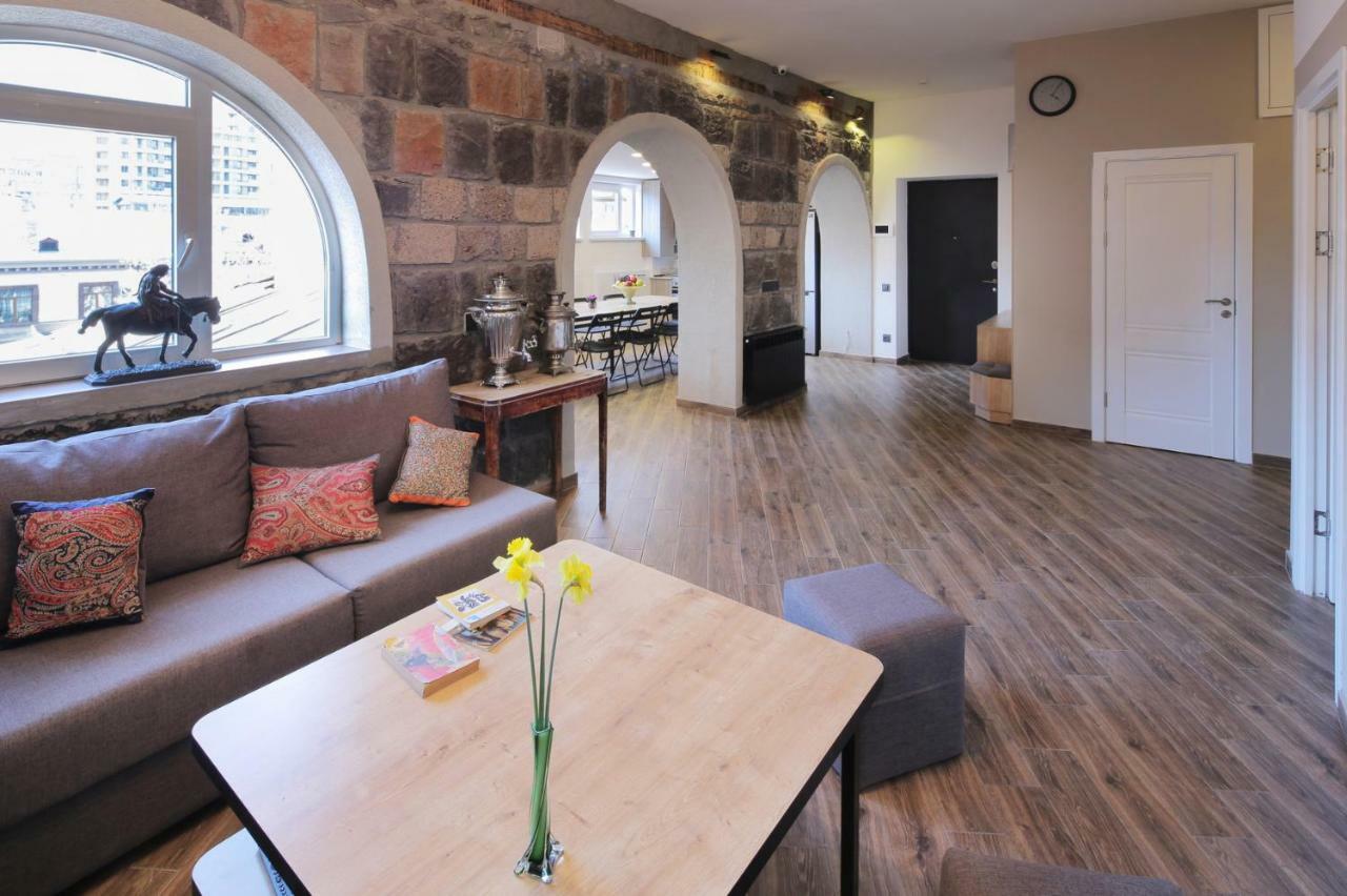 Highland Hostel Erivan Exterior foto