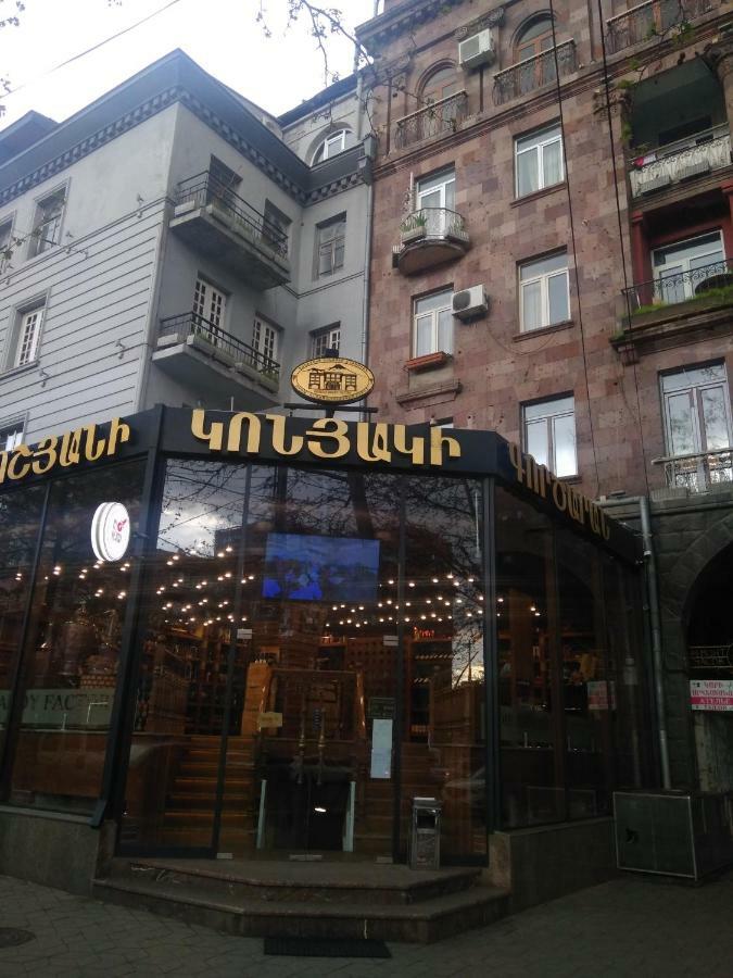 Highland Hostel Erivan Exterior foto